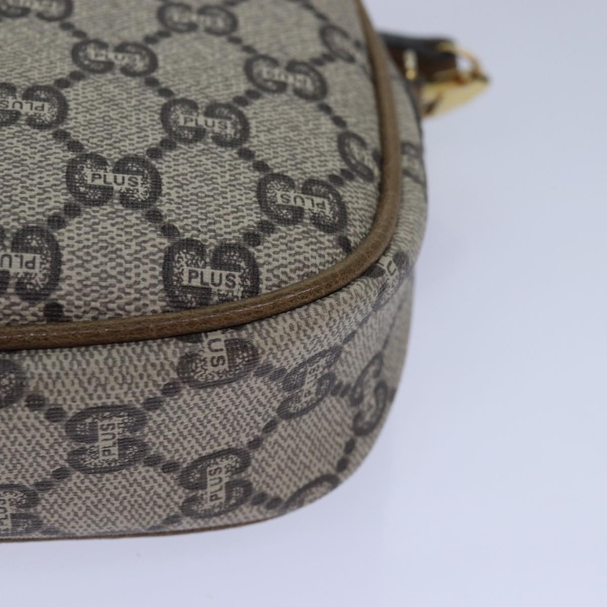 GUCCI GG Plus Supreme Shoulder Bag PVC Beige Gold 82112