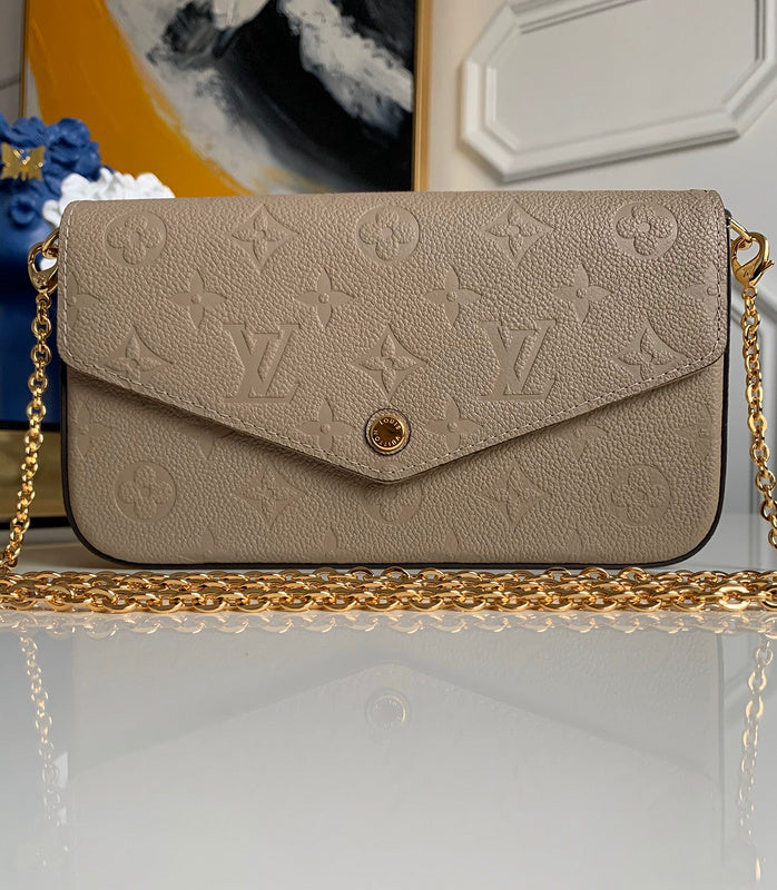 LOV2 Bags - Luxurious Bags  1819