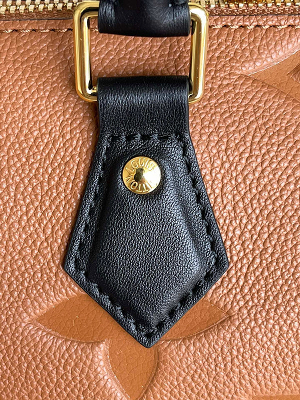 LOV2 Bags - Luxurious Bags  1648