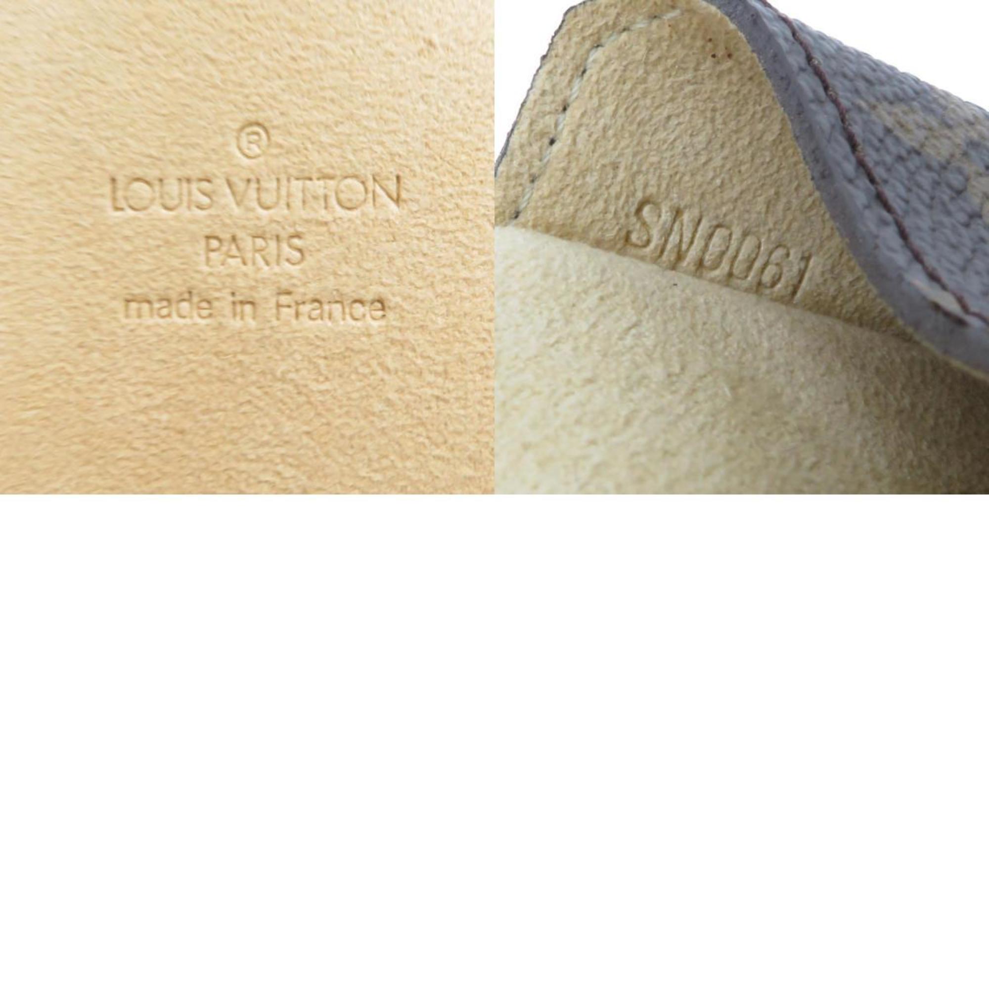 Louis Vuitton Etui À Lunettes  Canvas Wallet  ()