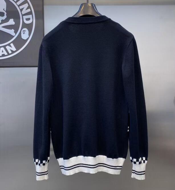 SAMC - VAR Clothes - 090