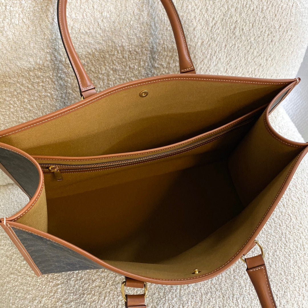 GLAMI Horizontal Cabas In Triomphe Canvas Tan For Women 17in/43cm 197912BZJ.04LU