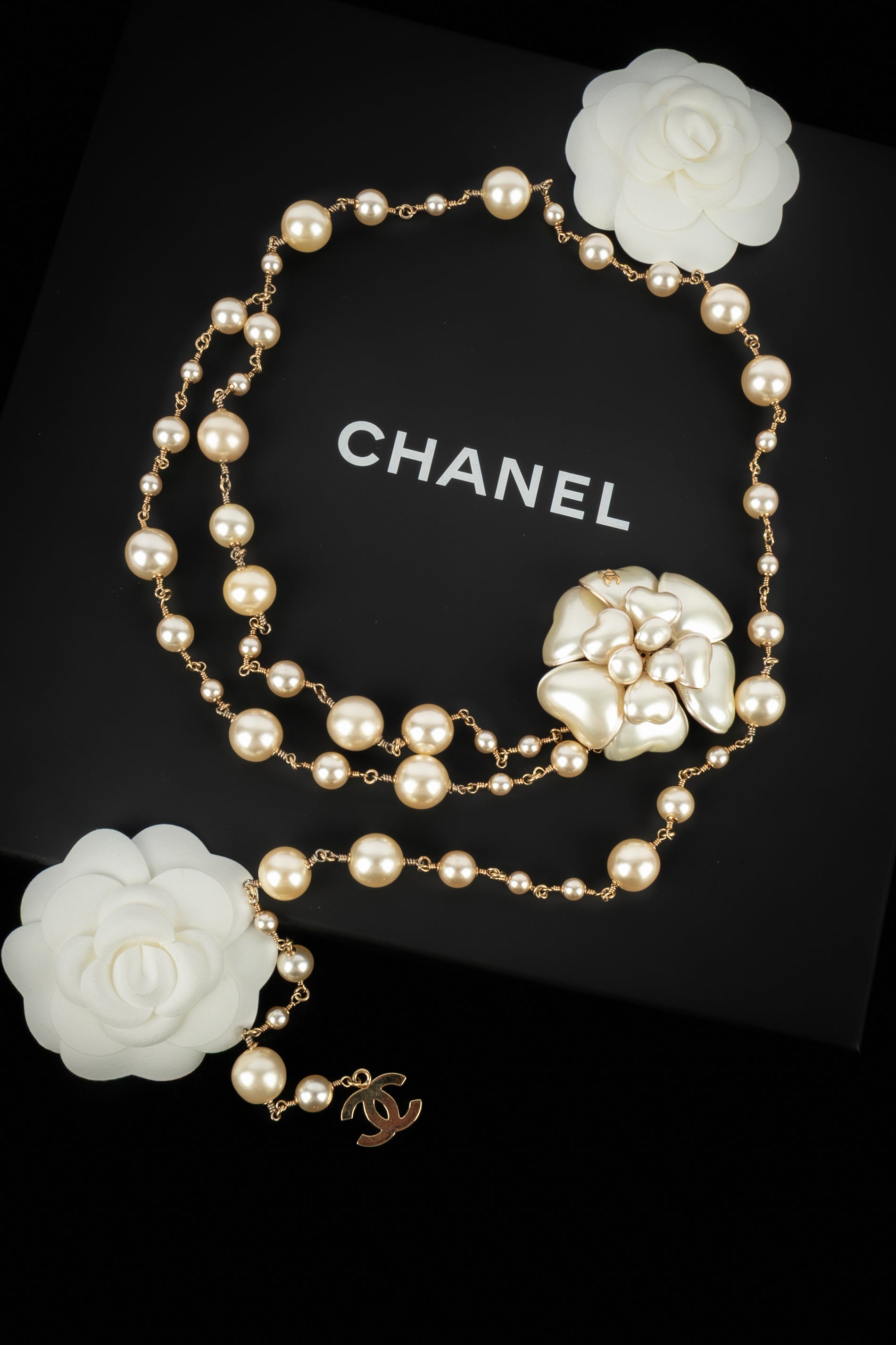 Ceinture camélia Chanel 2002