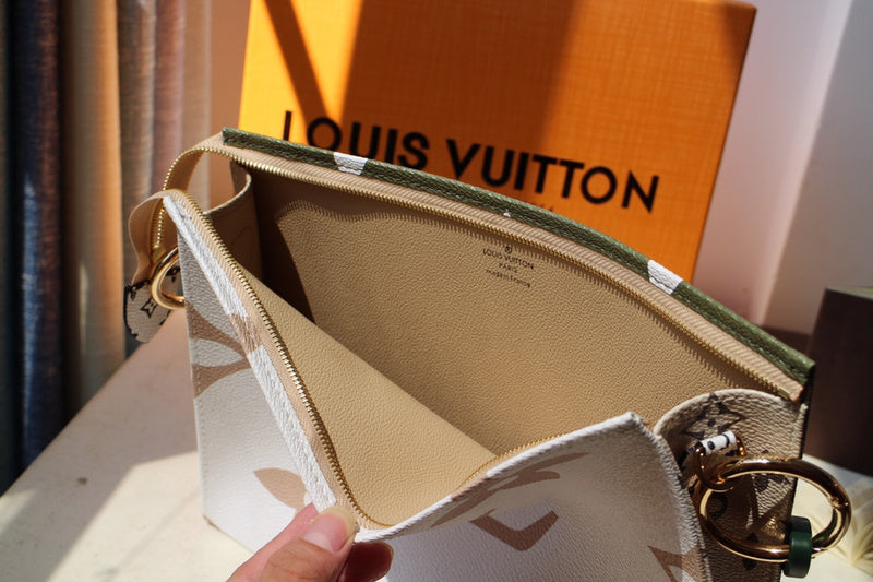 LOV2 Bags - Luxurious Bags  2665