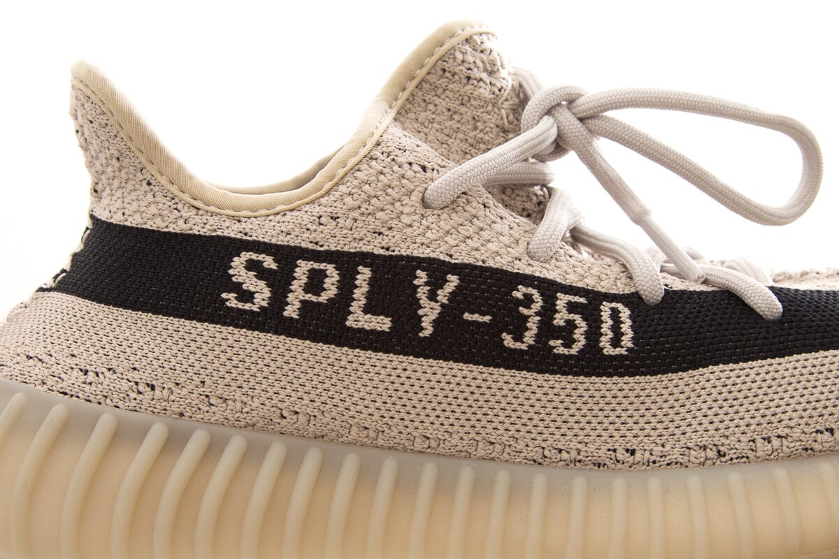 Yeezy Boost 350 V2 Unisex Sneakers SZ 40