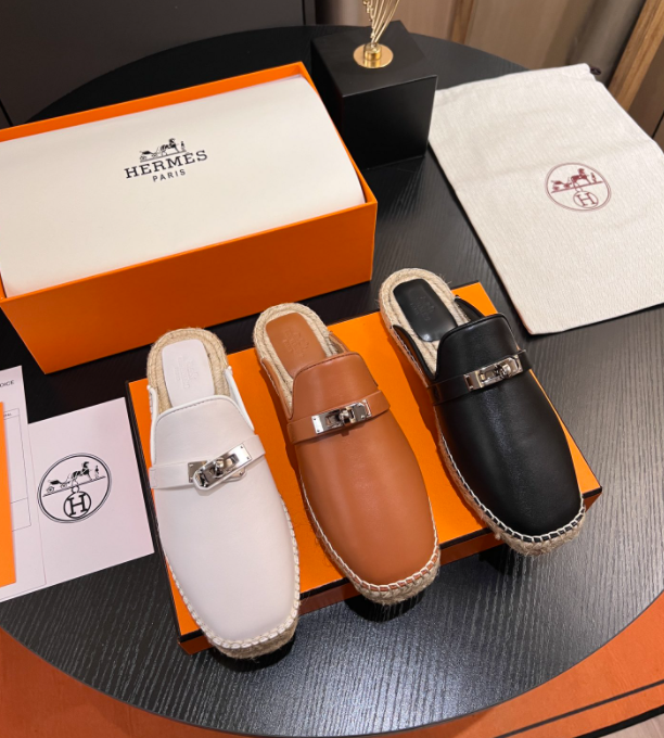 SAMC - HMS Women Shoes - 551