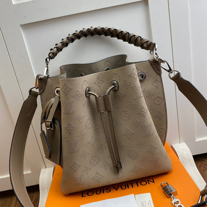 LOV2 Bags - Luxurious Bags  1833
