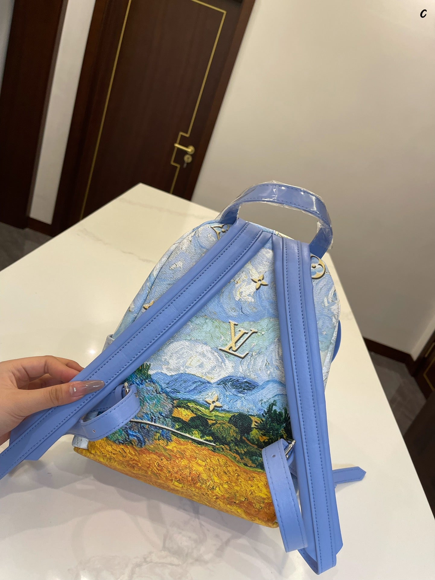 EN - Luxury Bags LUV 825