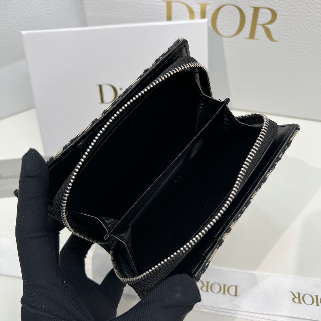 EN - New Arrival Wallet DIR 012