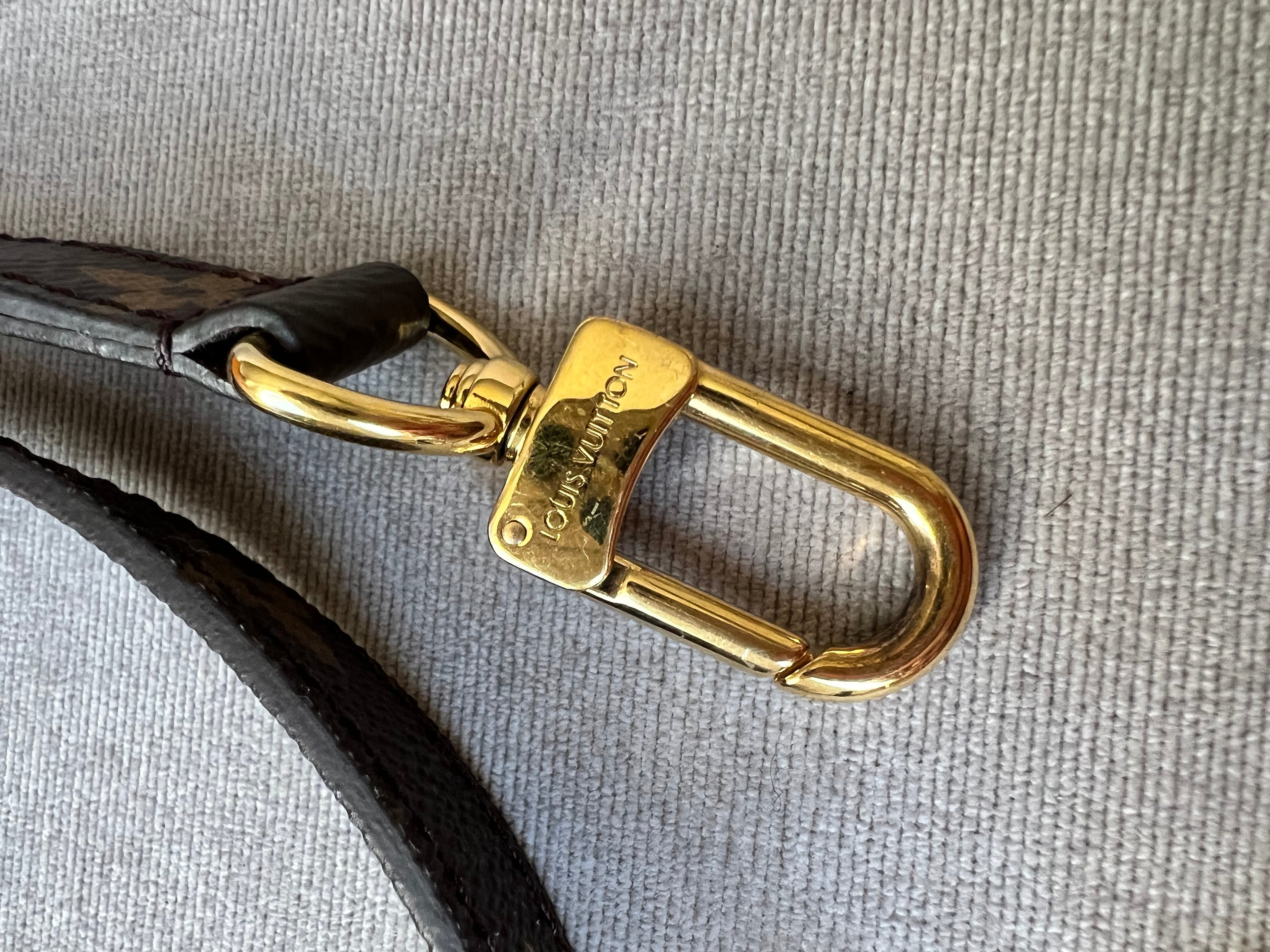 Louis Vuitton Pochette Metis Monogram (RRP £1,970)