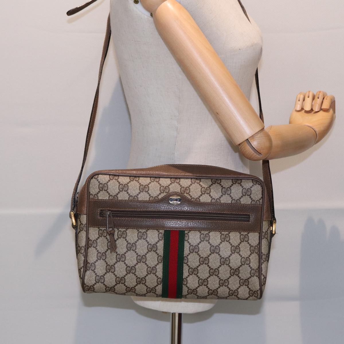 GUCCI GG Supreme Web Sherry Line Shoulder Bag PVC Beige 68 02 005 83928