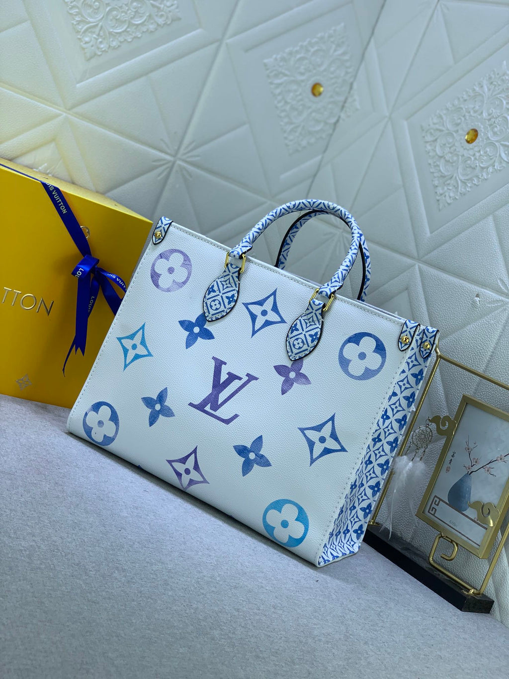 EN - Luxury Bags LUV 819