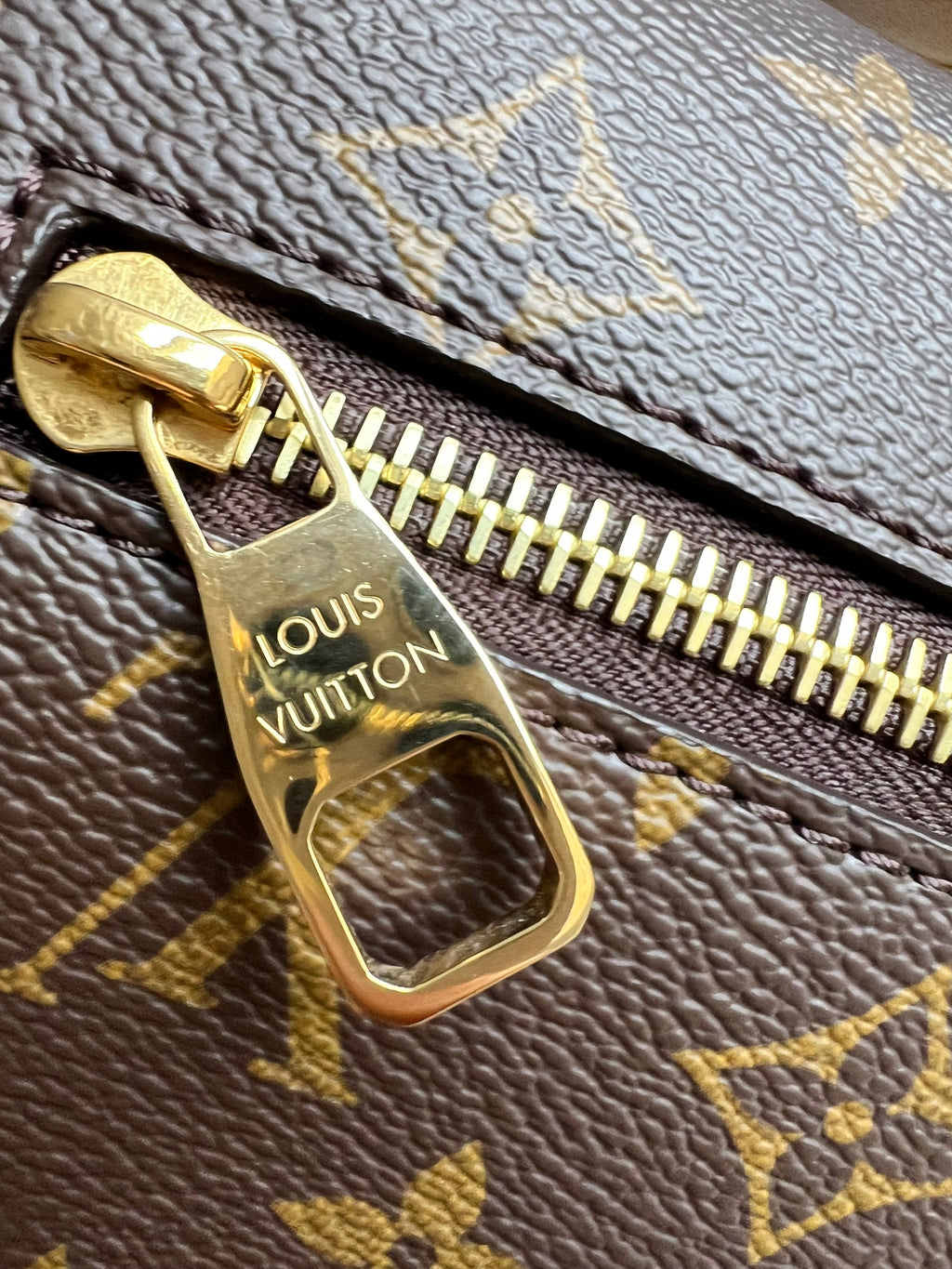 Louis Vuitton Pochette Metis Monogram (RRP £1,970)