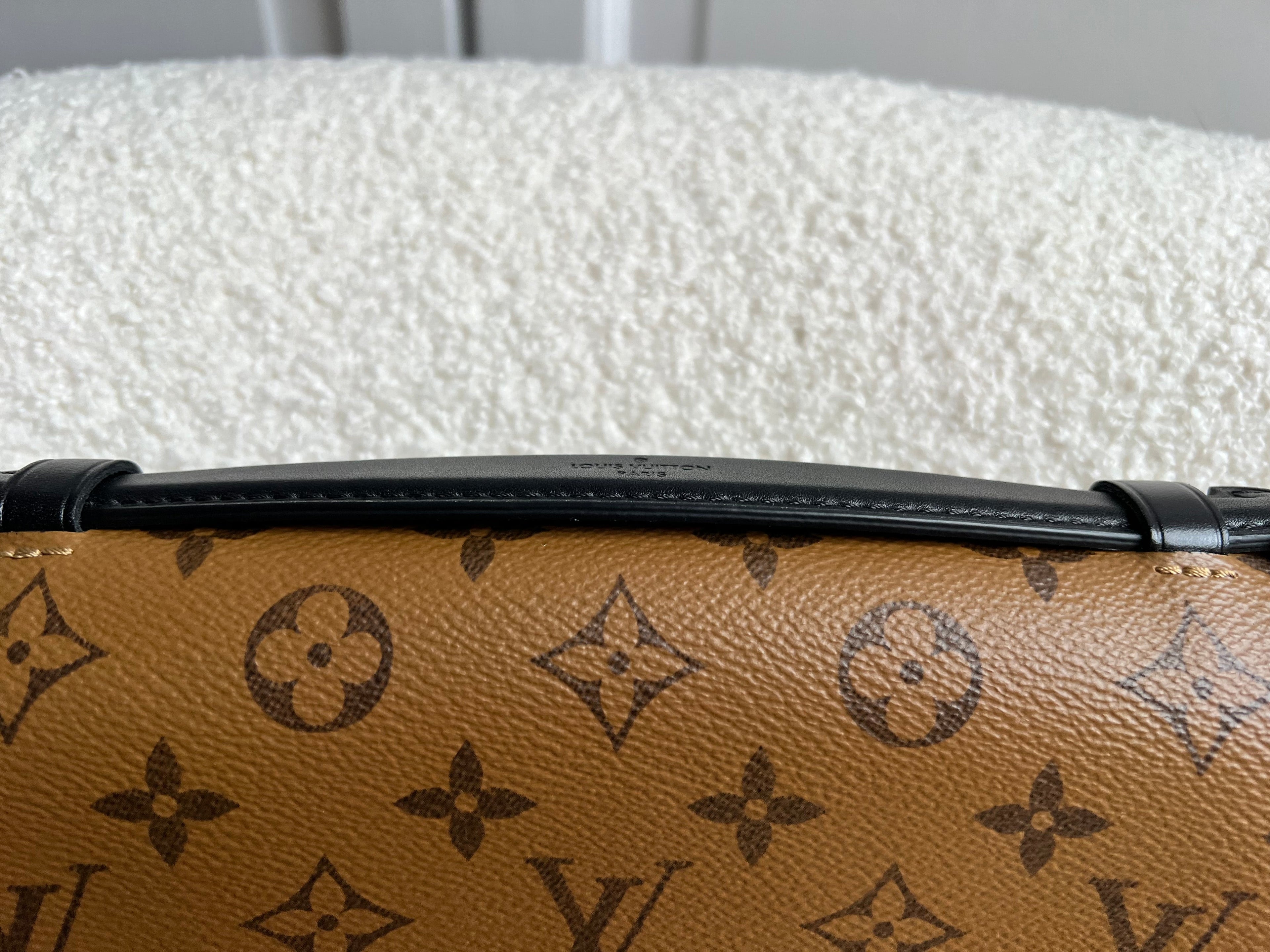 Louis Vuitton Pochette Metis Reverse Monogram (RRP £2,000)