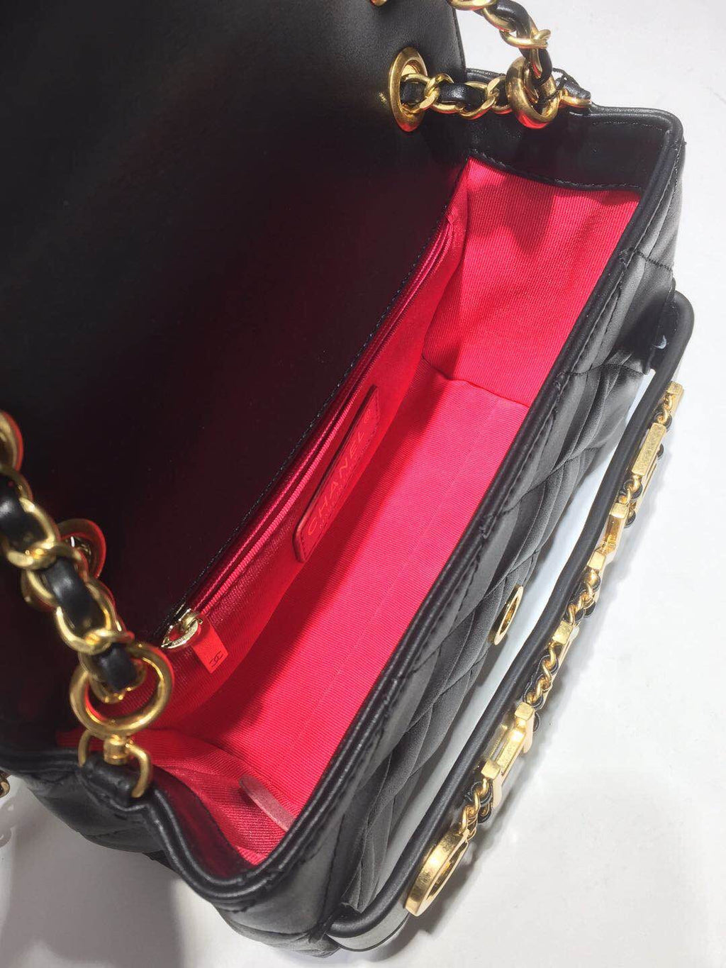 CHLFront Logo Small Flap Bag Gold Hardware Black For Women, Women’s Handbags, Shoulder Bags 8.2in/21cmAS1490