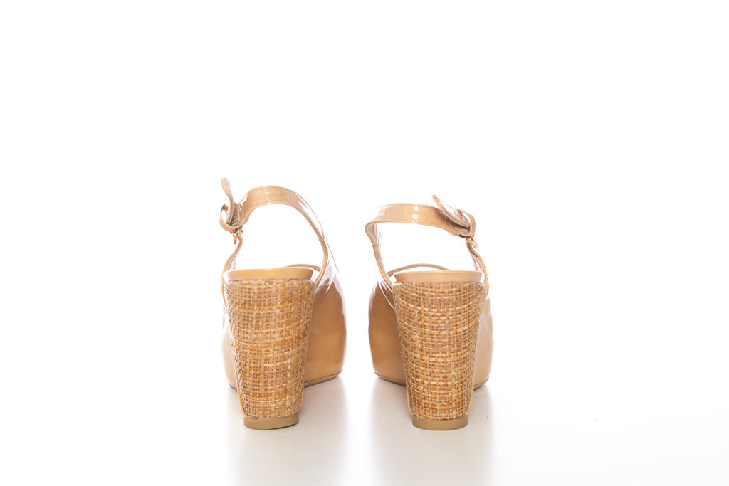 Stuart Weitzman Dark Beige Wedge SZ 6.5