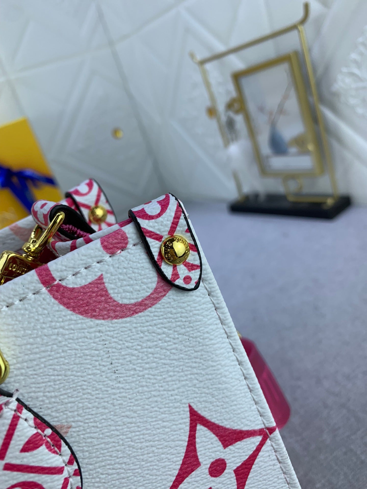 EN - Luxury Bags LUV 818
