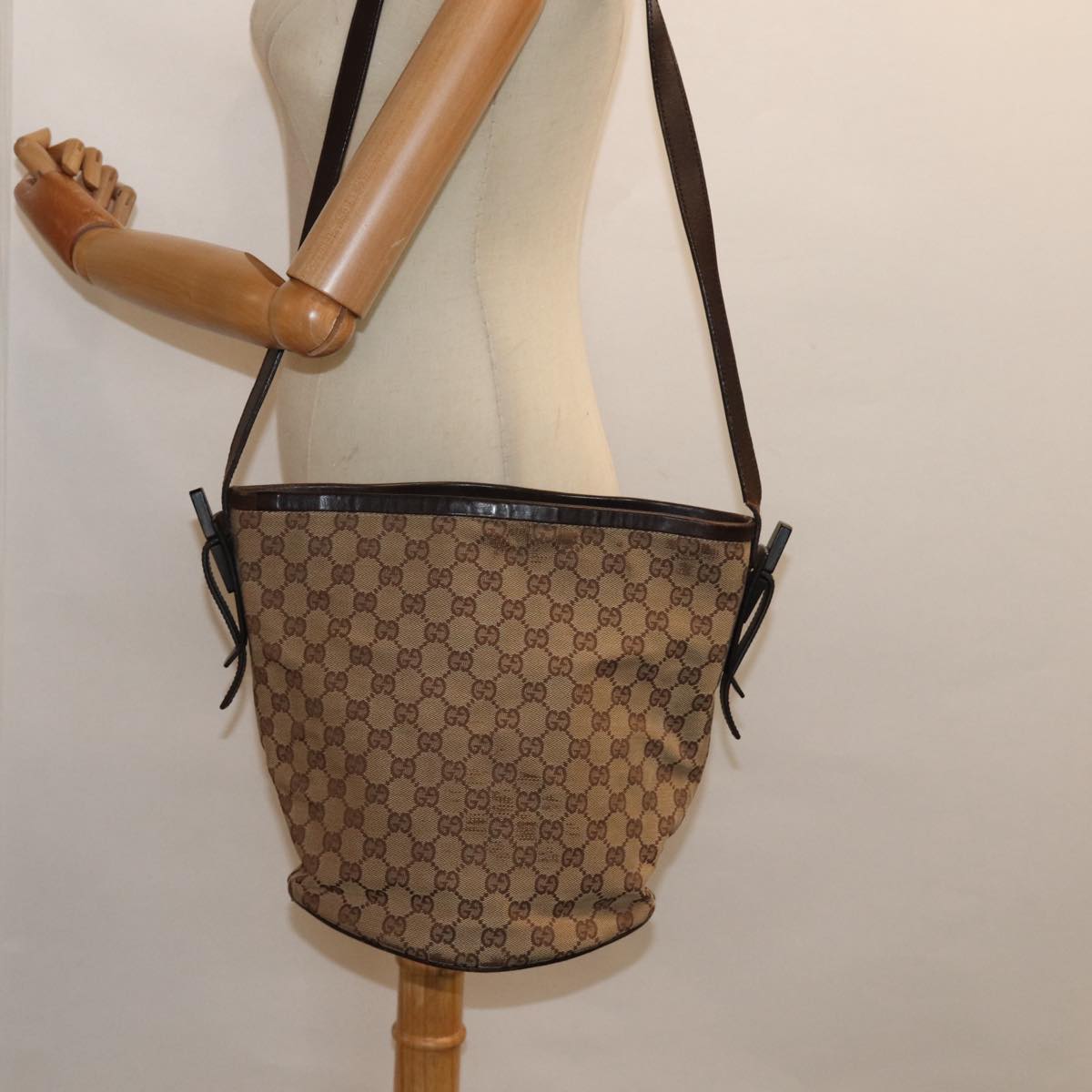 GUCCI GG Canvas Shoulder Bag Beige Brown Silver 106240 85726