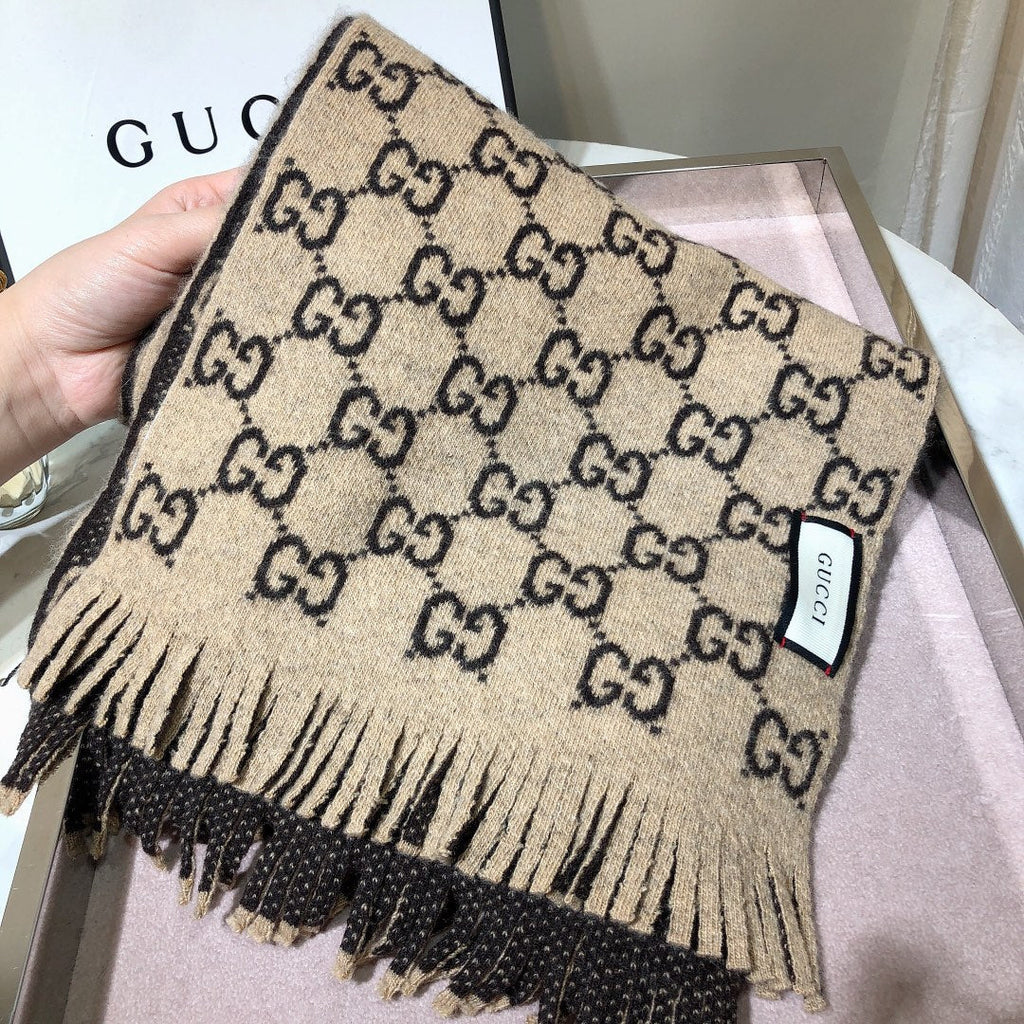 EN - Luxury GCI Scarf 009