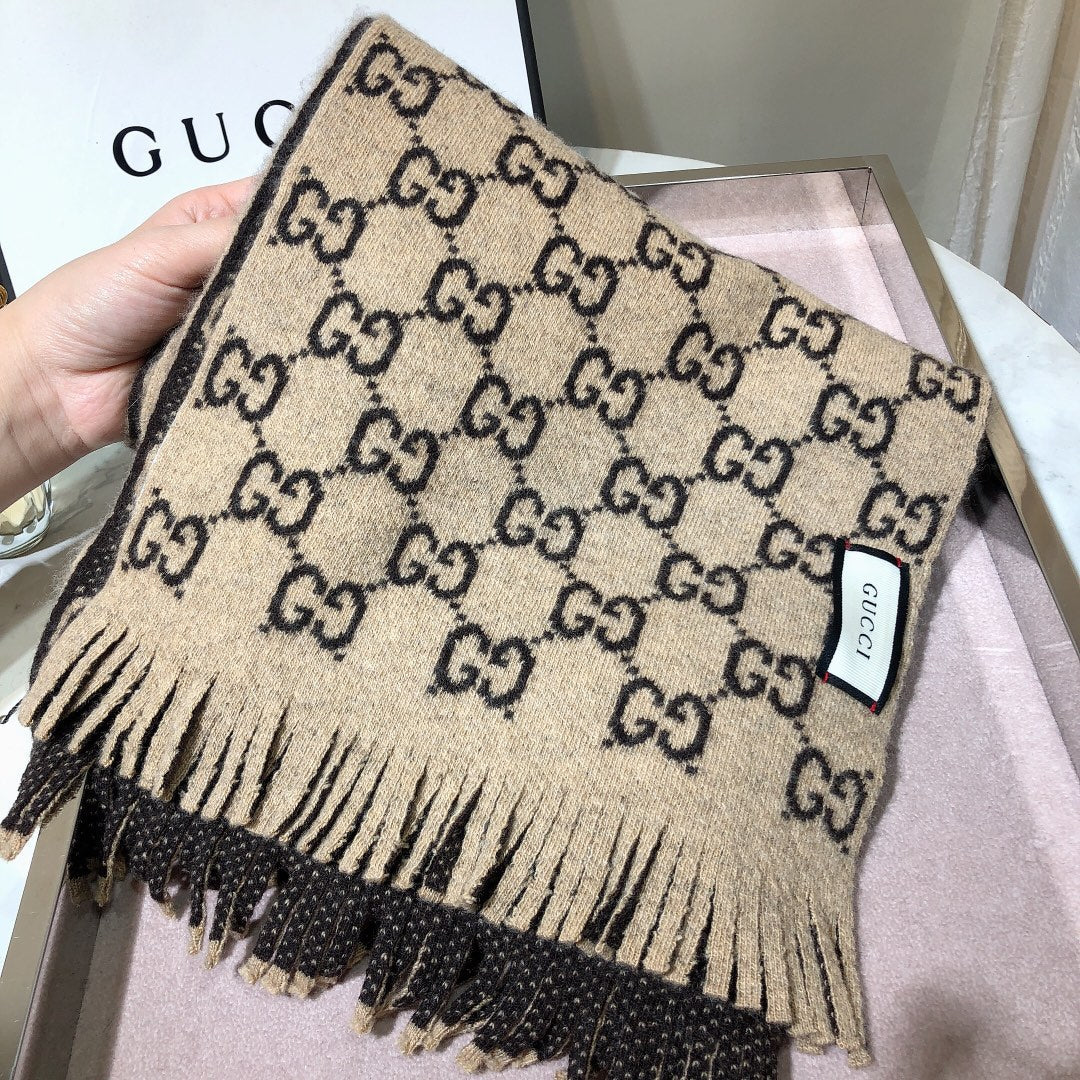 EN - Luxury GCI Scarf 009