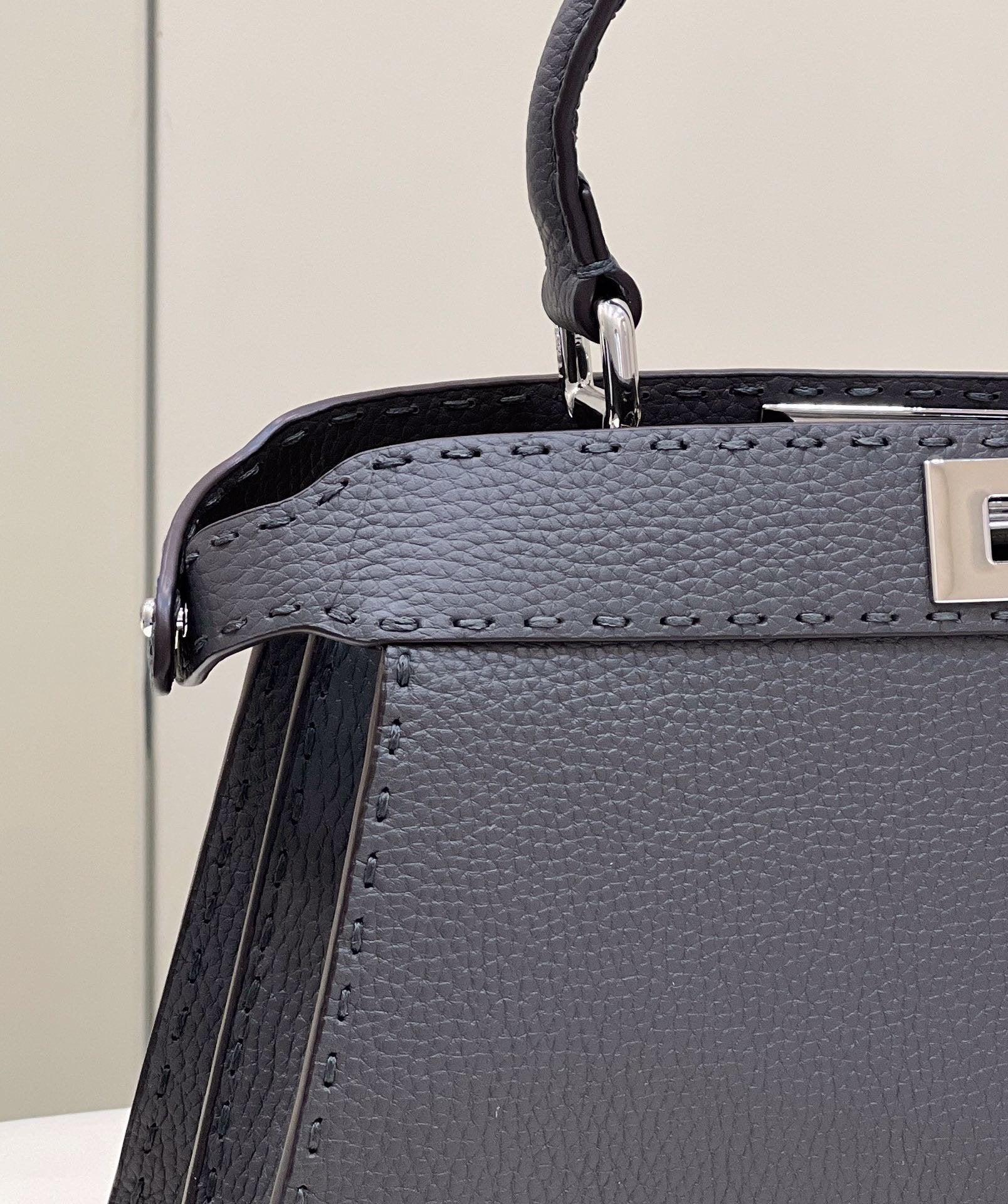FI GlamI ISeeU MeGLAMIum Black For Women, Handbags, Shoulder Bag 13.1in/33.5cm FF
