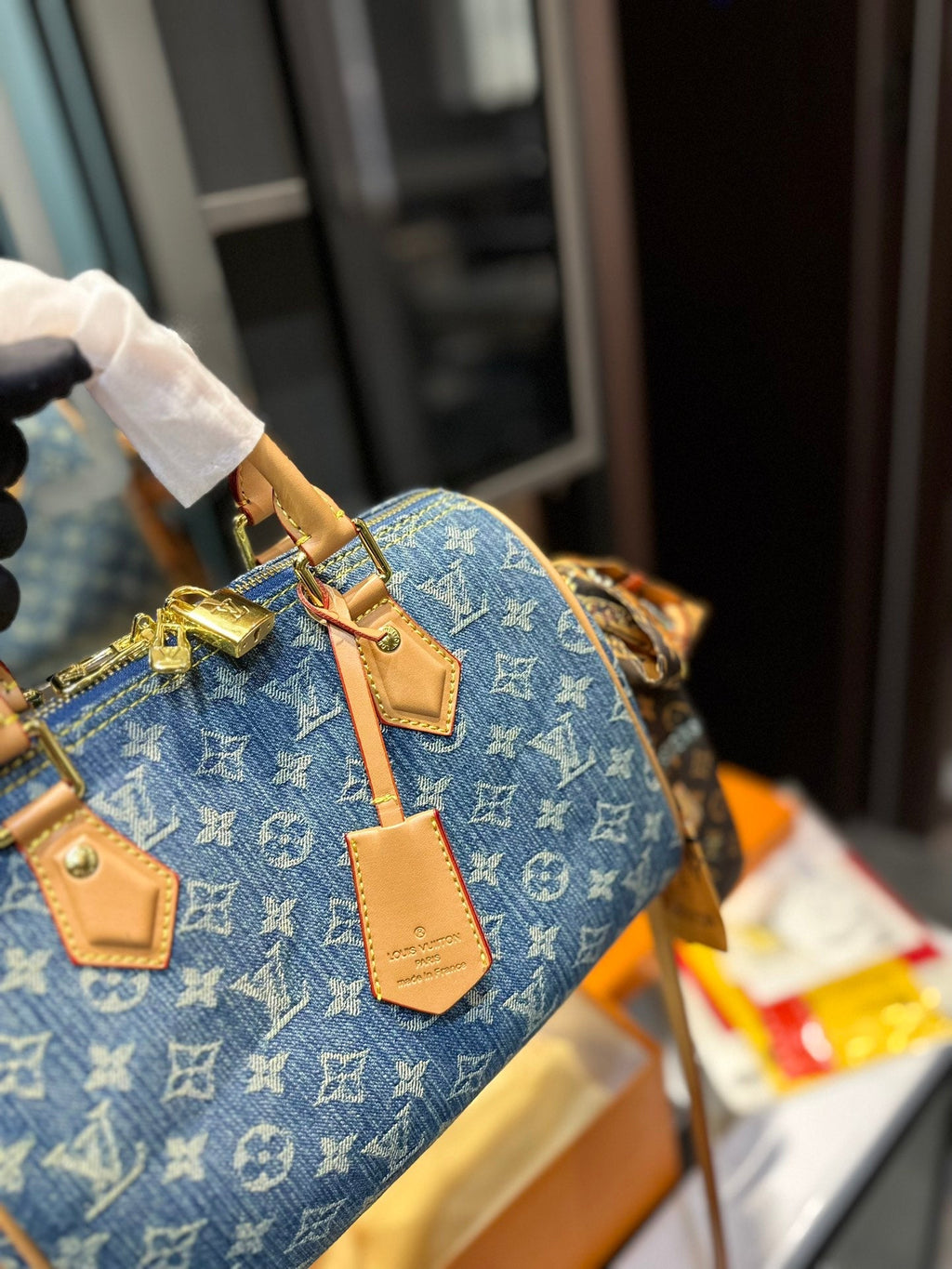EN - Luxury Bags LUV 761