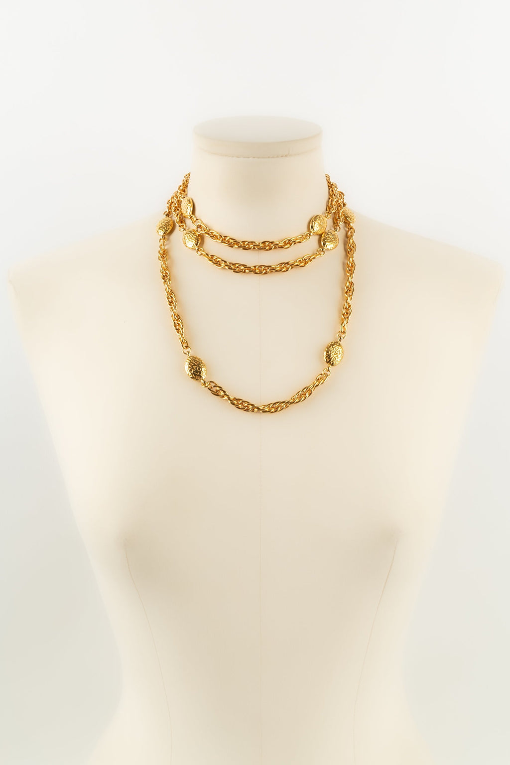 Collier / sautoir en mÃƒÆ’Ã‚Â©tal dorÃƒÆ’Ã‚Â© Chanel