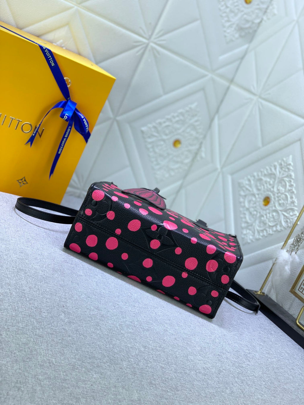 EN - New Bag LUV 637