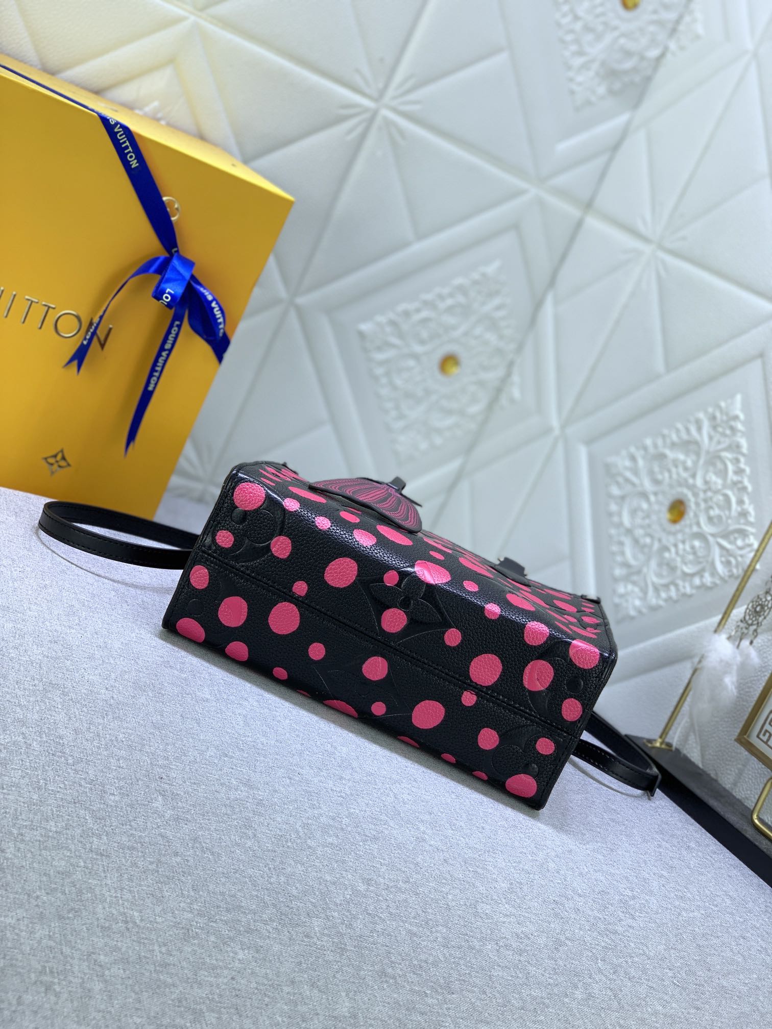 EN - New Bag LUV 637