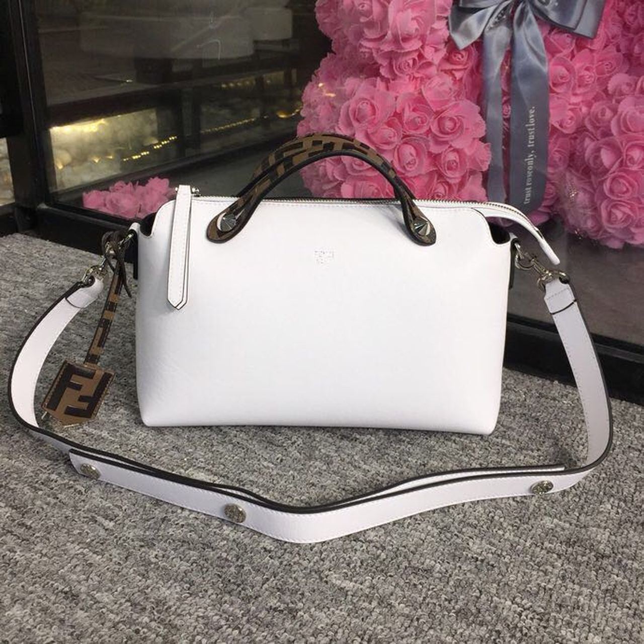 FI By The Way MeGLAMIum Bag White For Women, Handbags, Shoulder And Crossbody Bags 10.6in/27cm FF 8BL1461