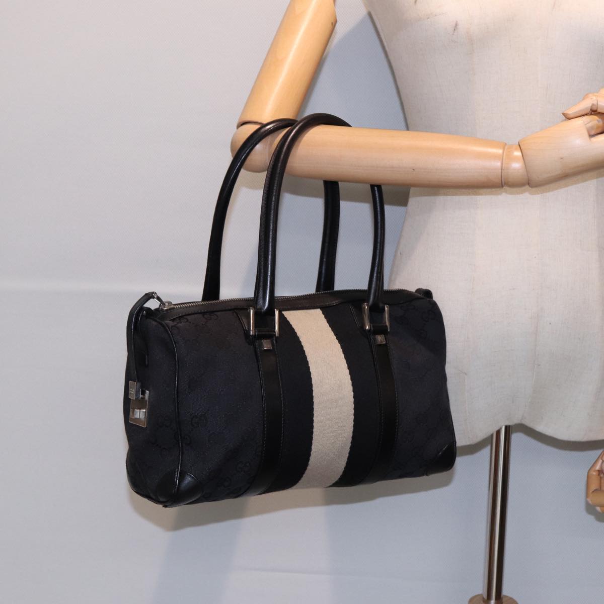 GUCCI GG Canvas Hand Bag Black Silver 000 0851 86898