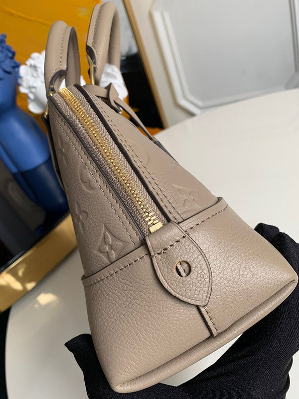LOV2 Bags - Luxurious Bags  1853