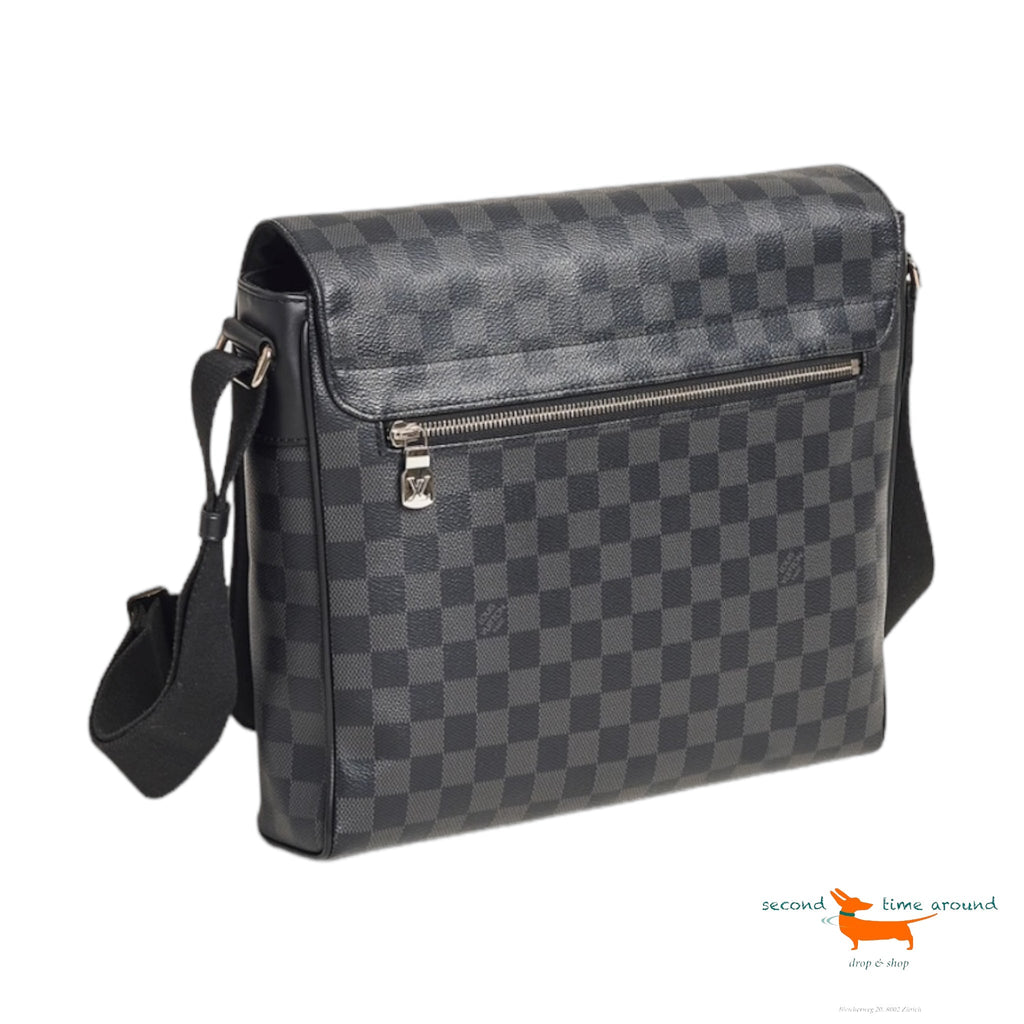 Louis Vuitton District MM Damier Graphite Canvas Messenger Bag