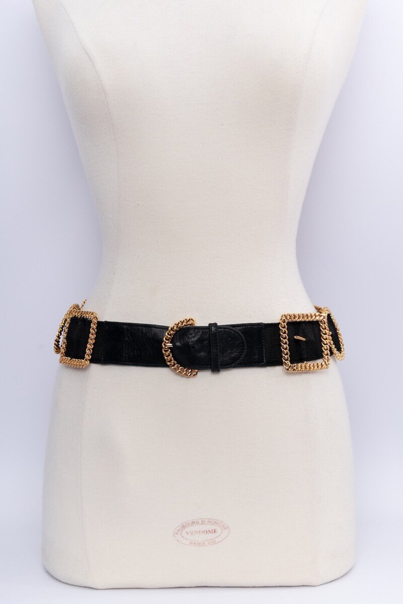 Ceinture noire et dorÃƒÆ’Ã‚Â©e Chanel