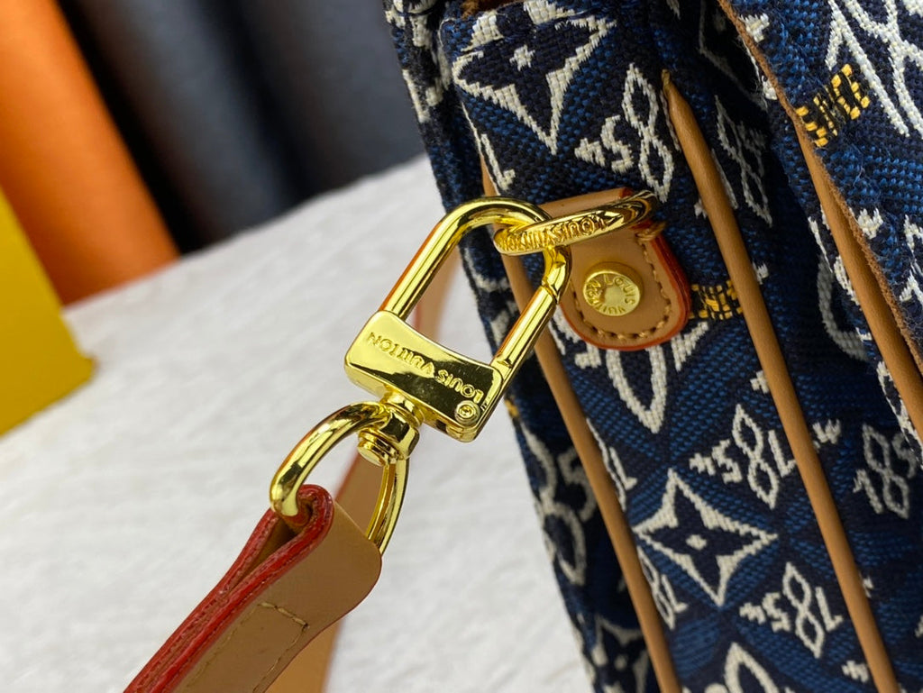 EN - Luxury Bags LUV 802