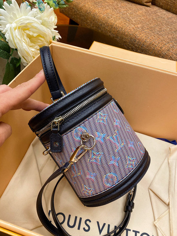 LOV2 Bags - Luxurious Bags  2595