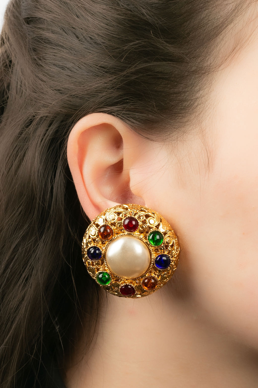 Boucles d'oreilles baroques Chanel
