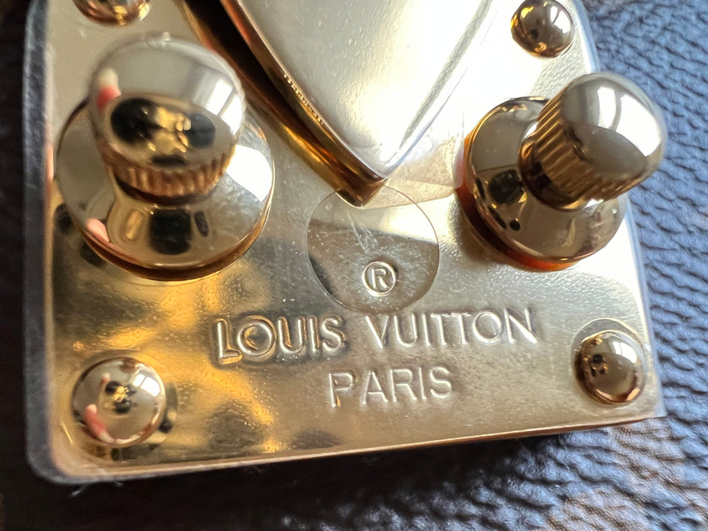 Louis Vuitton Pochette Metis Reverse Monogram (RRP £2,000)