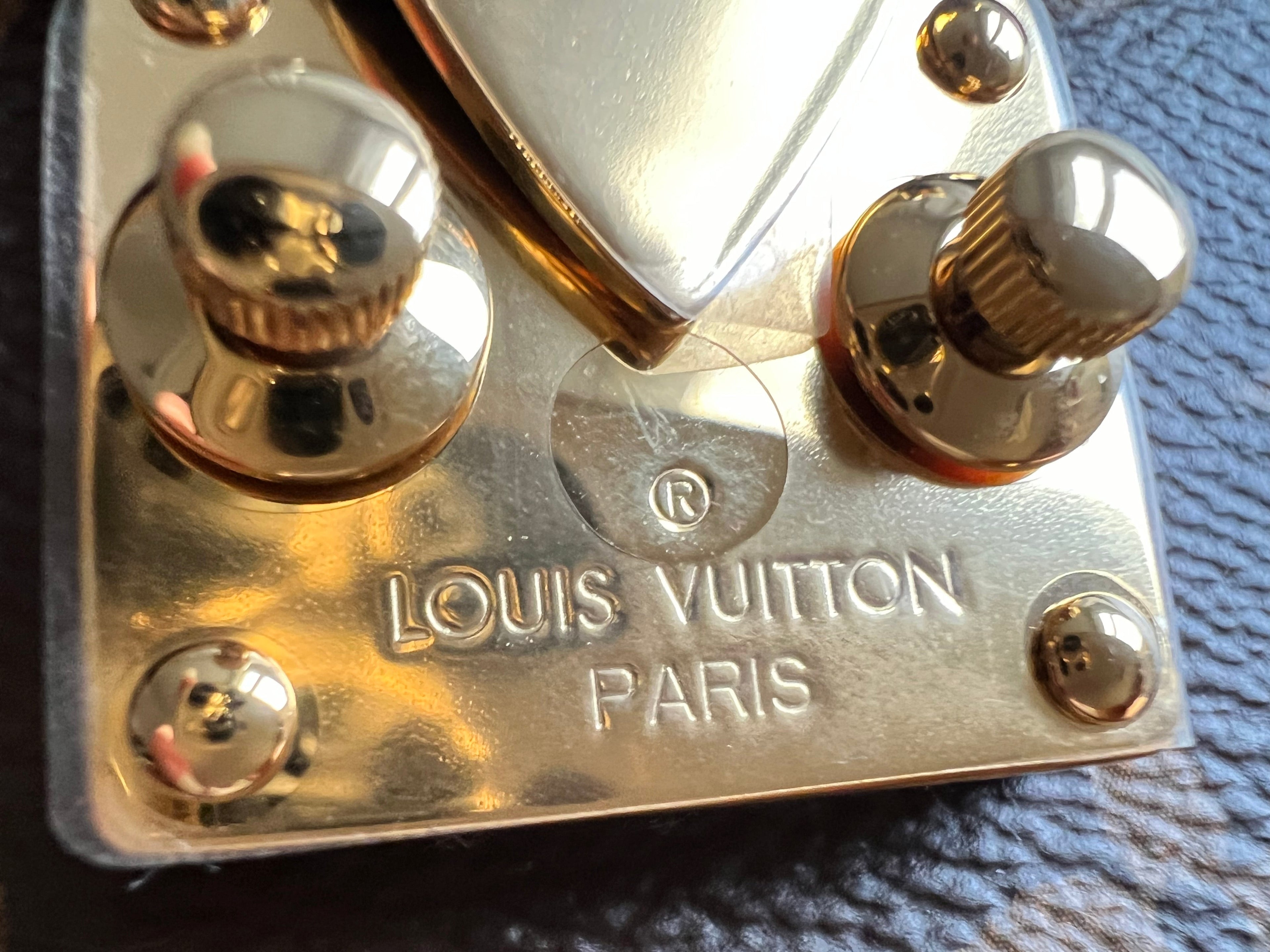 Louis Vuitton Pochette Metis Reverse Monogram (RRP £2,000)