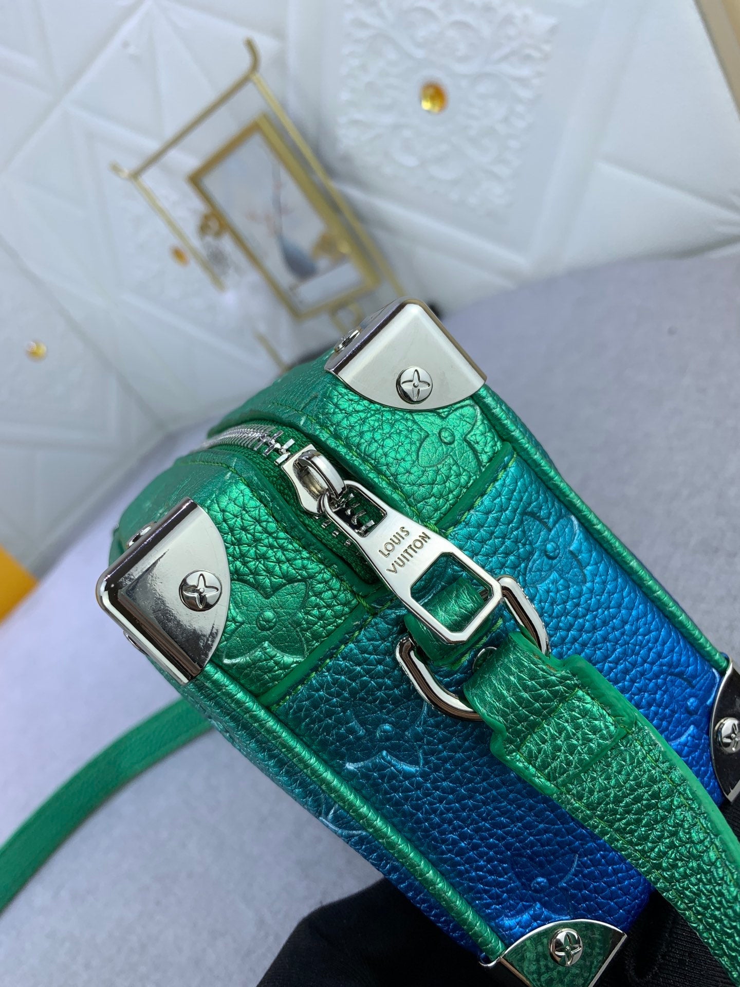 EN - New Bag LUV 644