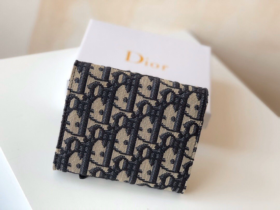 EN - New Arrival Wallet DIR 007