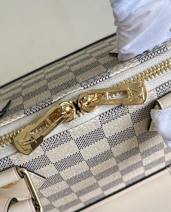 SAMC - LOV Bags - 1712