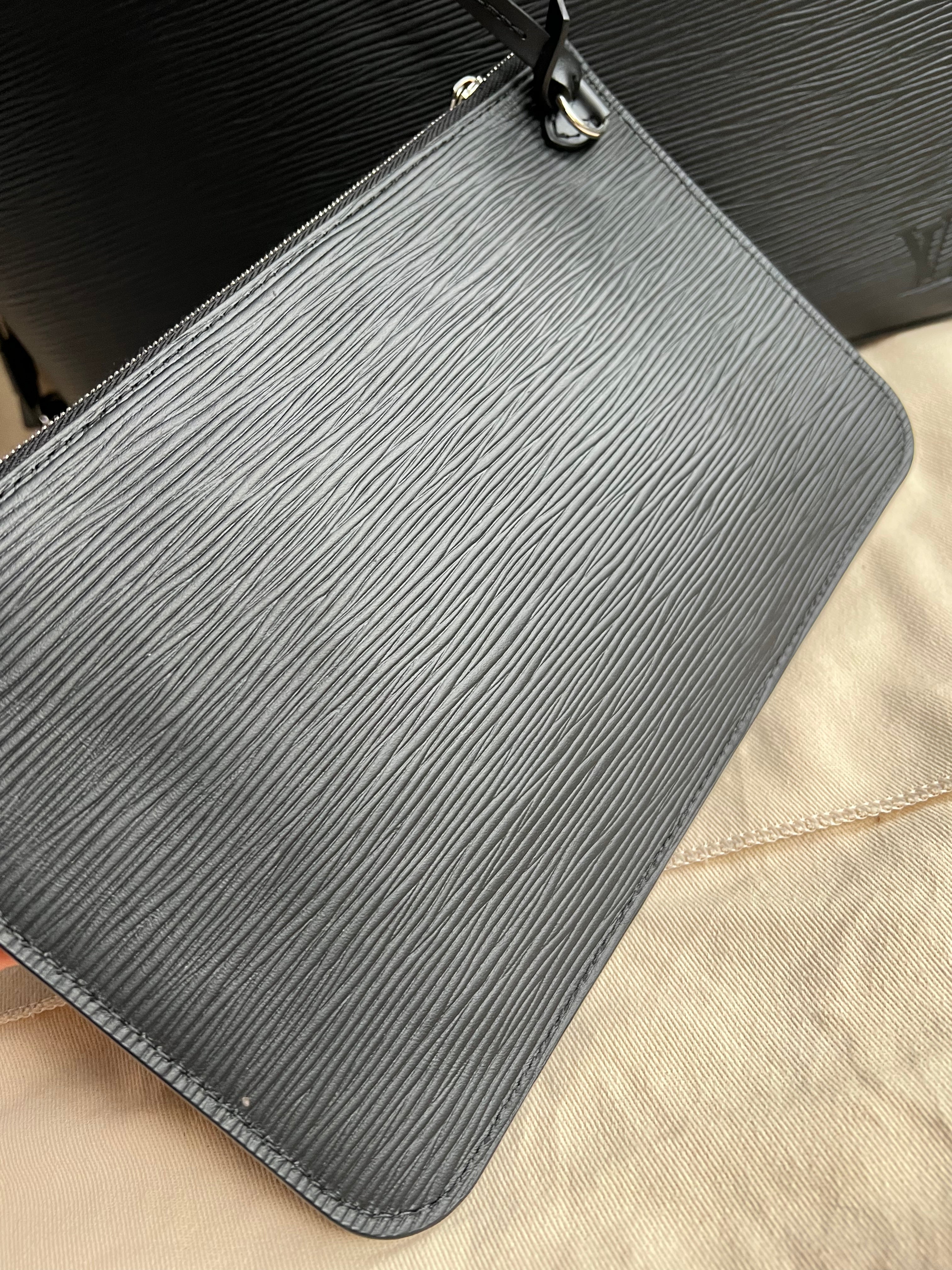 Louis Vuitton Neverfull MM Black Epi Leather (RRP £1,740)