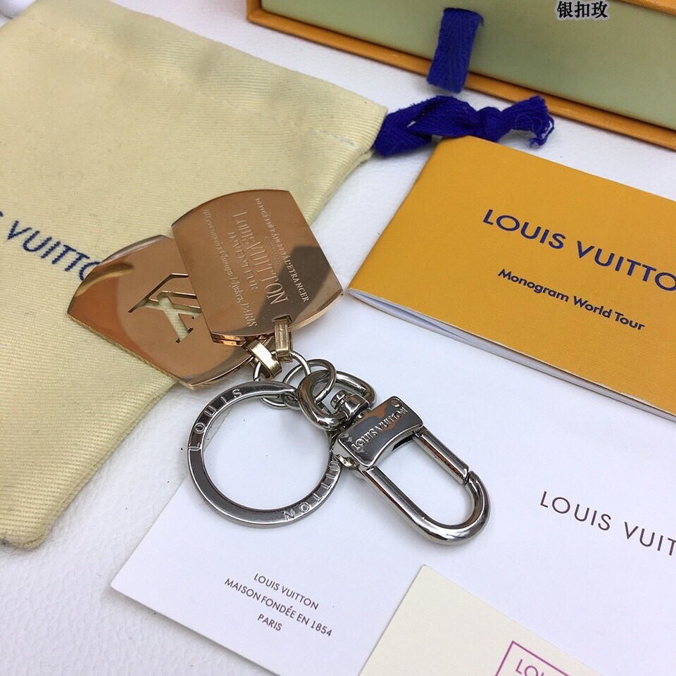 EN - Lux Keychains LUV 024