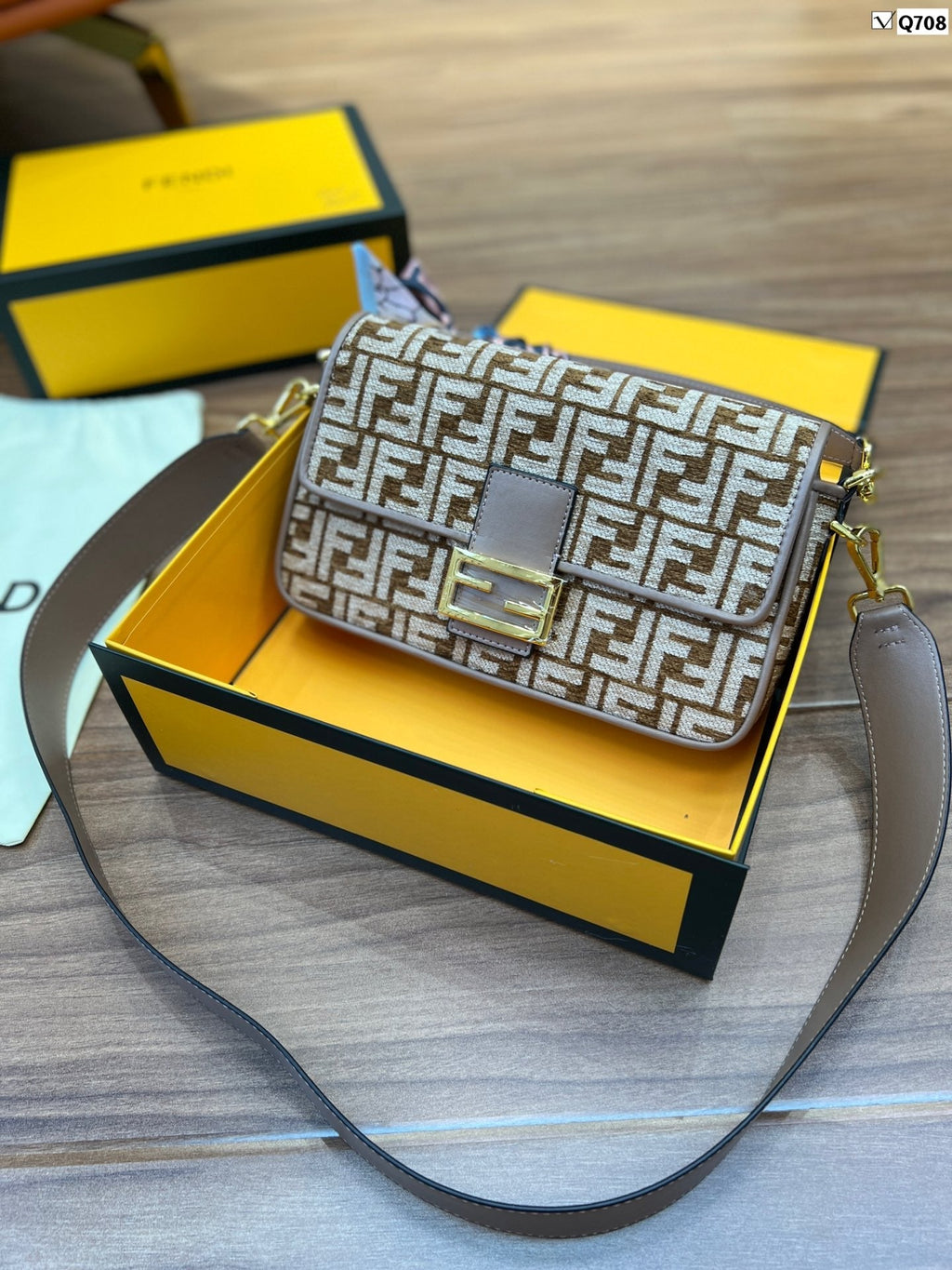 EN - New Lux Bags FEI 267