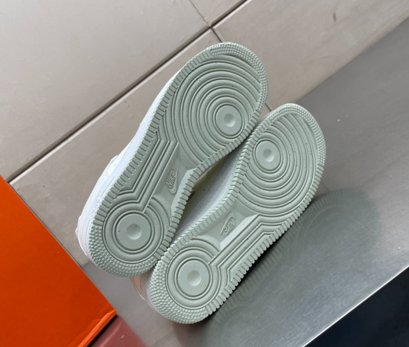 SAMC - NKE Shoes - 021