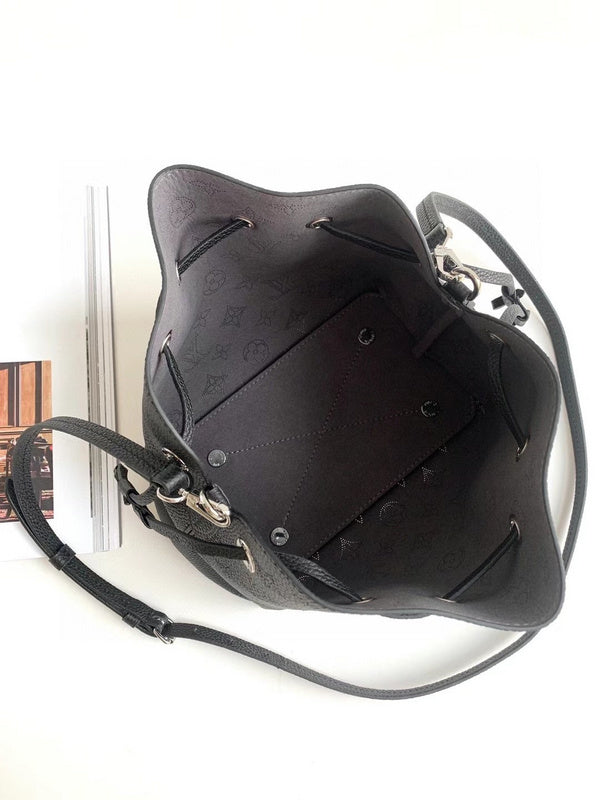 LOV2 Bags - Luxurious Bags  2586