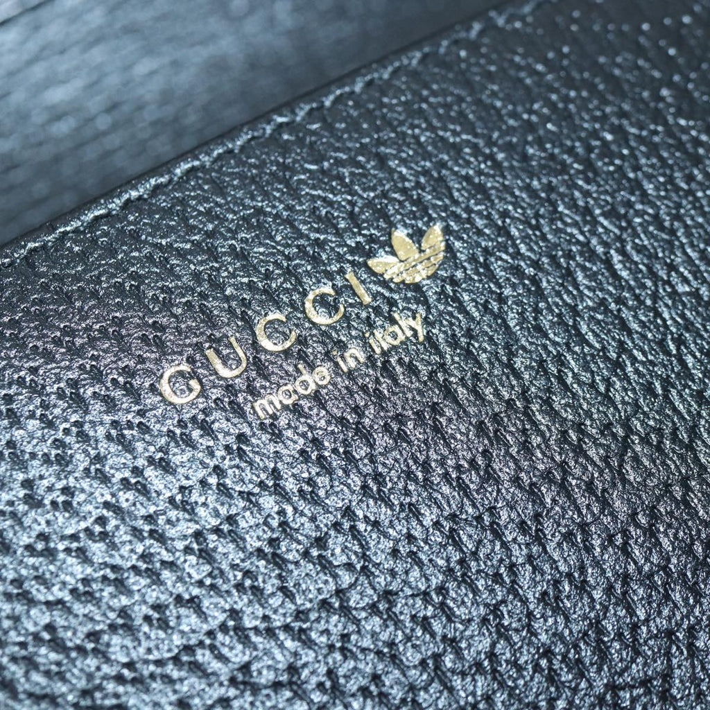GUCCI GG Supreme Adidas Collaboration Chain Shoulder Wallet 621892 88144A