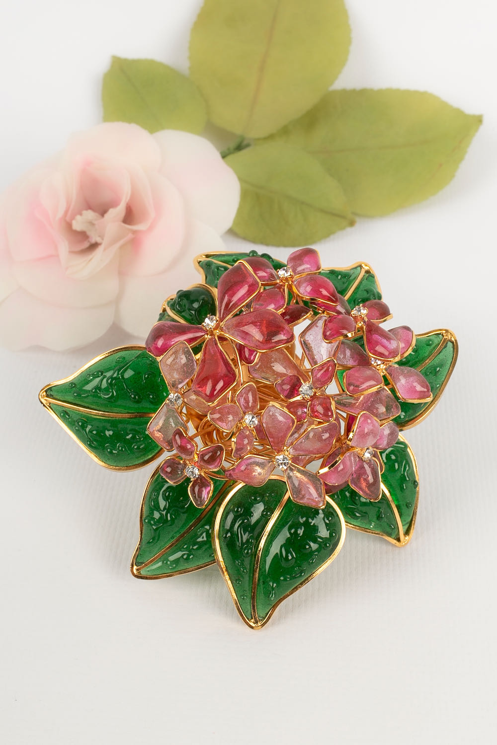 Broche Augustine