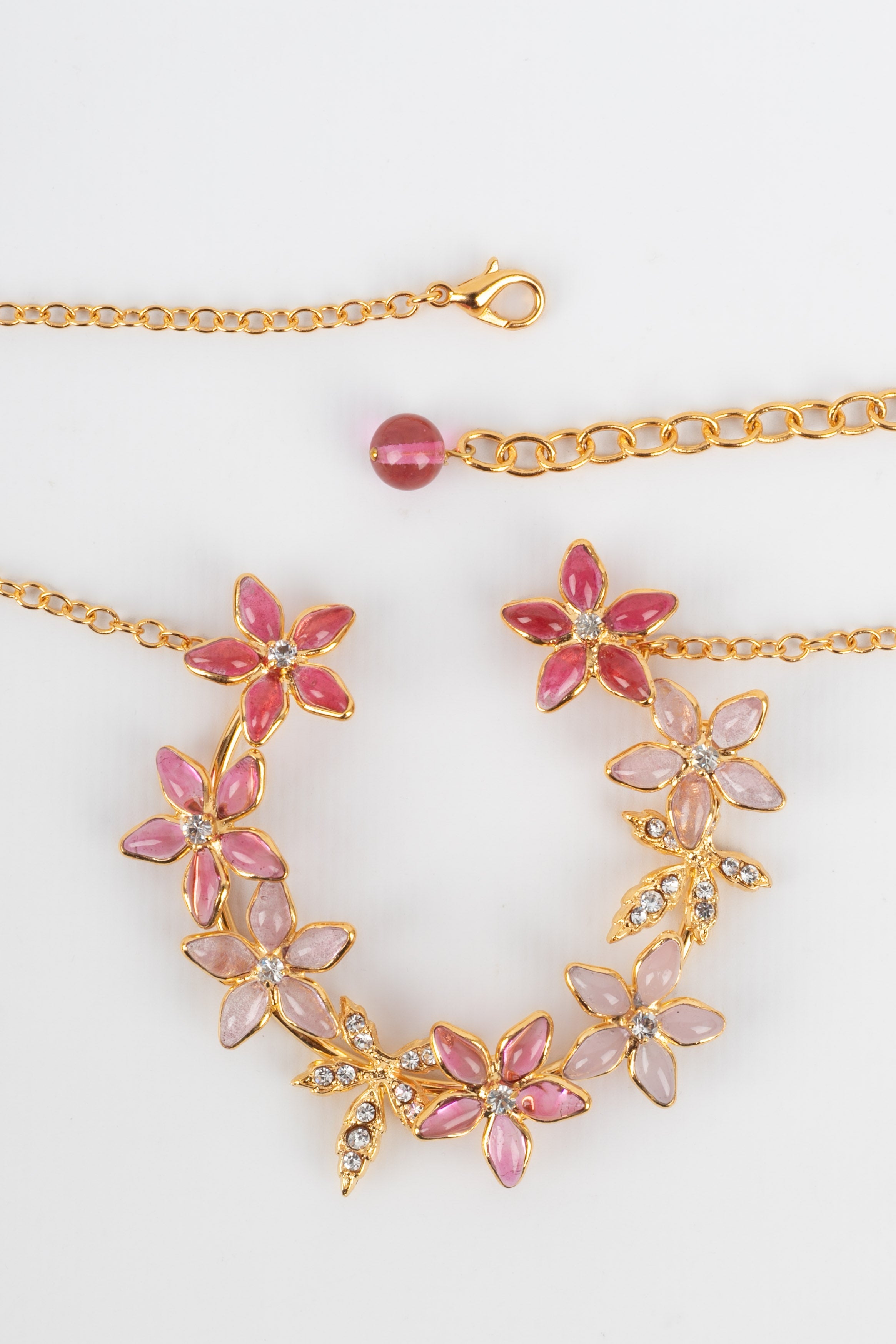 Collier Augustine